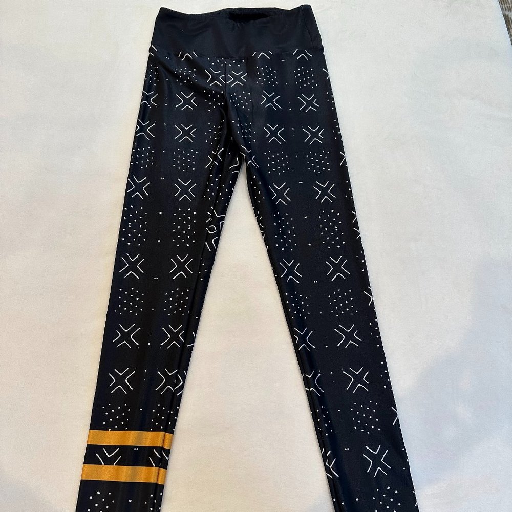 Goldsheep Leggings Black with White X’s - Size Small